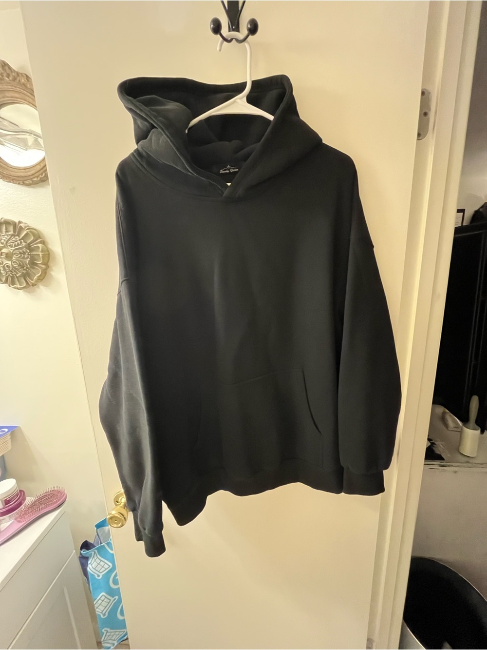 Tucker + Tate Black Relaxed-Fit Hoodie - Picture 2 of 4